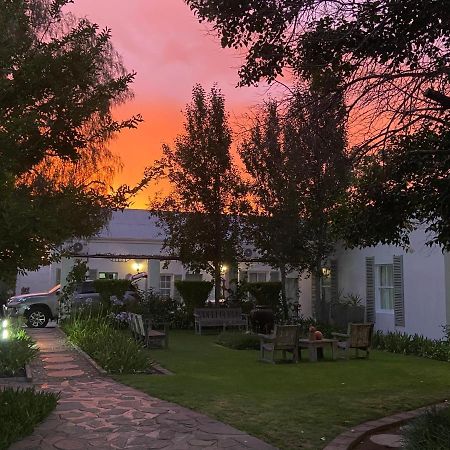 Cape Karoo Guesthouse Бофорт-Уэст Экстерьер фото