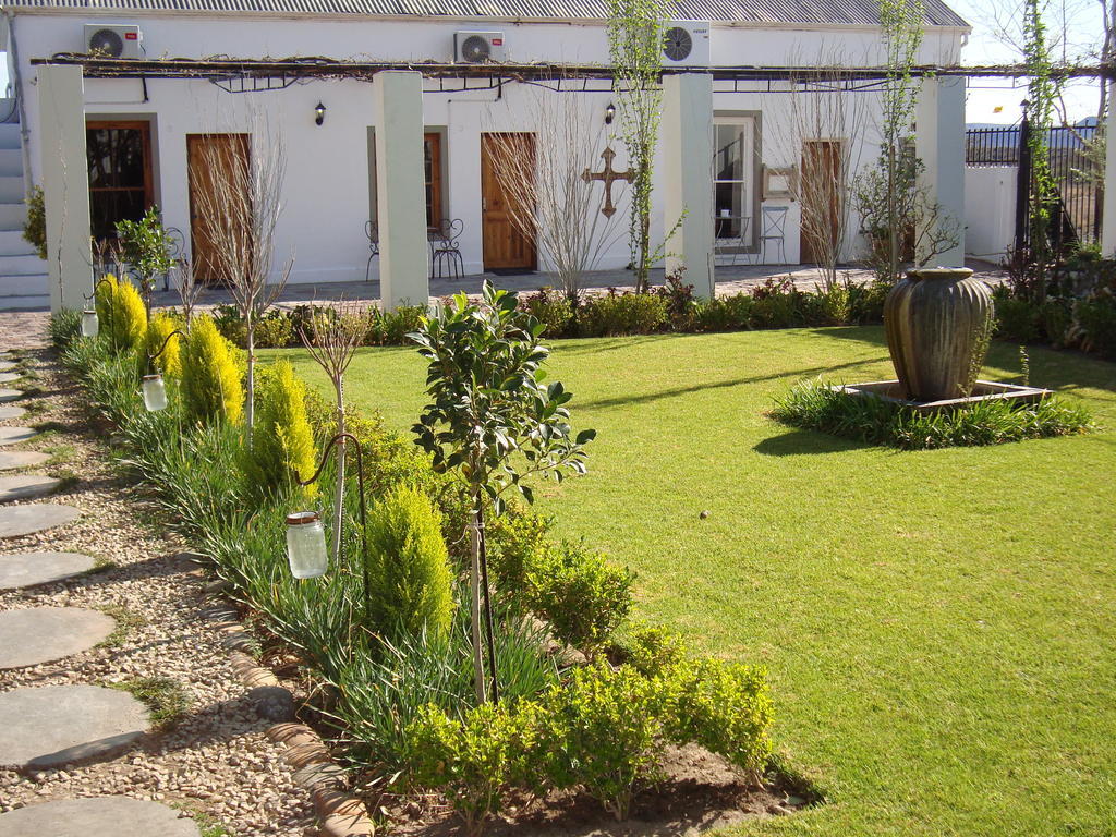 Cape Karoo Guesthouse Бофорт-Уэст Экстерьер фото