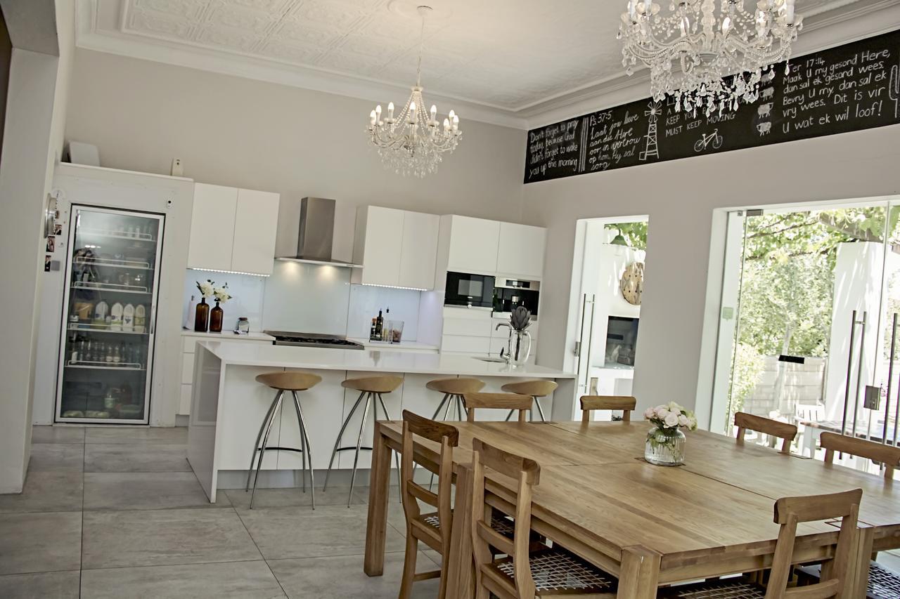 Cape Karoo Guesthouse Бофорт-Уэст Экстерьер фото